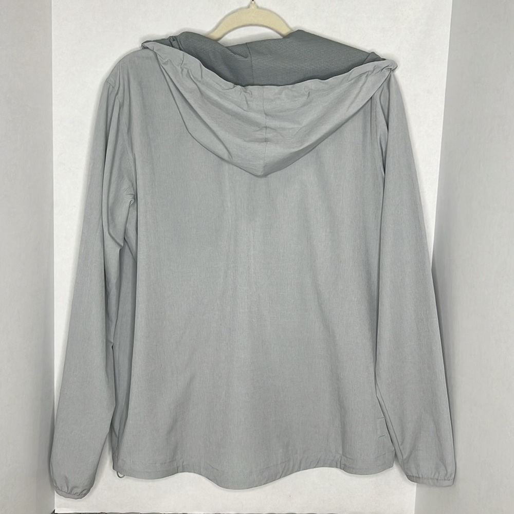 Vuori Women’s Outdoor Trainer Shell Size L - Picture 5 of 5